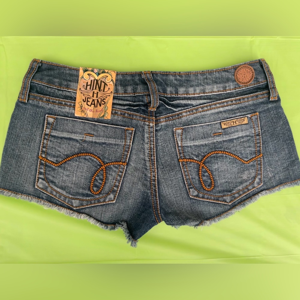 LOW RISE JEANS SHORTS BY HINT NEW WITH TAGS SIZE  0  JUNIORS